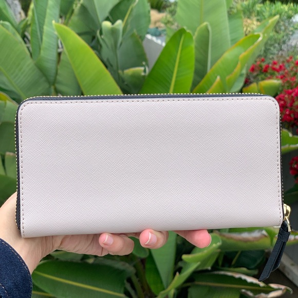 Kate Spade LG Cameron Continental Wallet - Picture 3 of 8